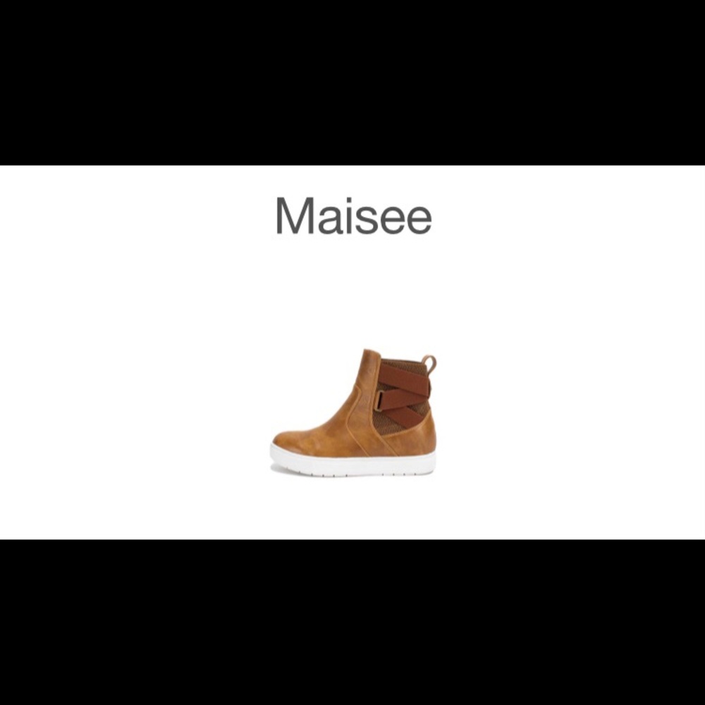 Yellow box shoes size 8